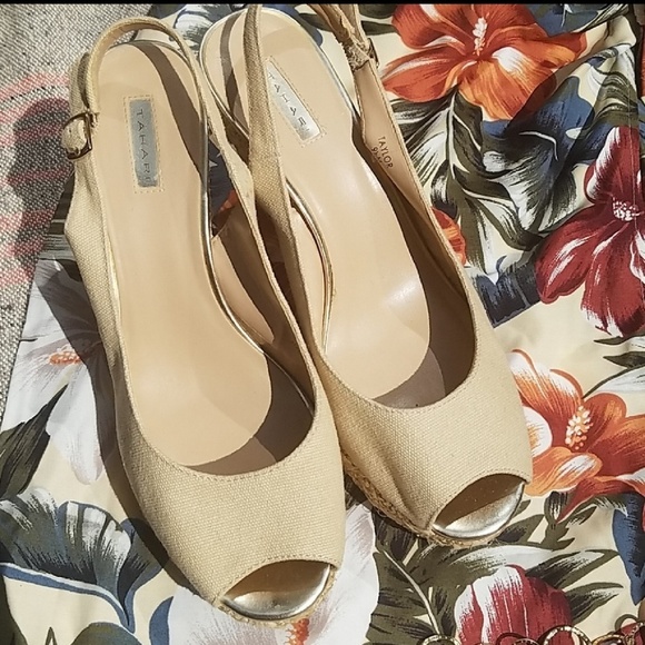 Tahari Shoes - TAHARI "TAYLOR" GOLD ACCENT CREAM ESPEDRILLE 9.5